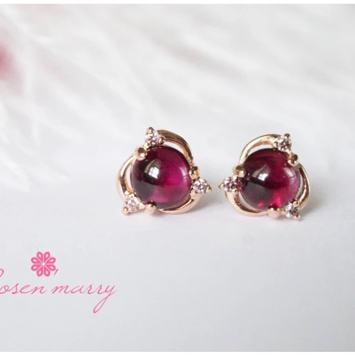 Rosen'marry ต่างหูพลอยโกเมนแท้สีแดงเข้ม